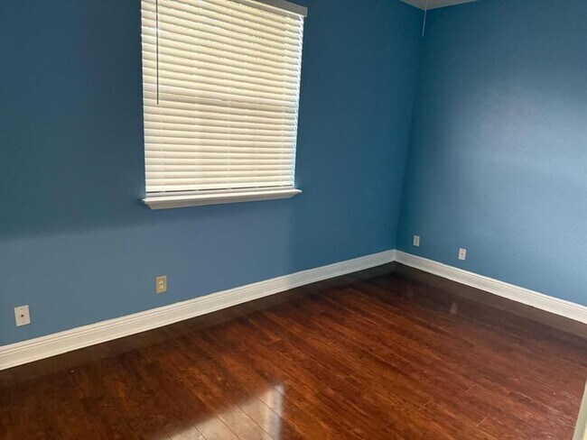 Building Photo - 9981 SW 26th Ct