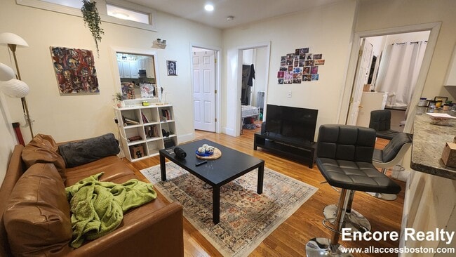 Building Photo - 66 Egmont St