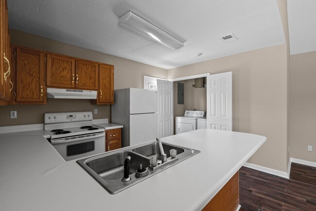 Building Photo - Tundra Real Estate