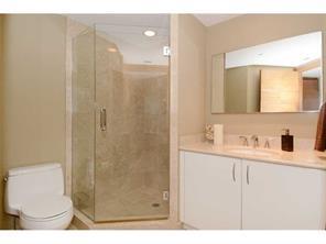 Building Photo - 1331 Brickell Bay Dr