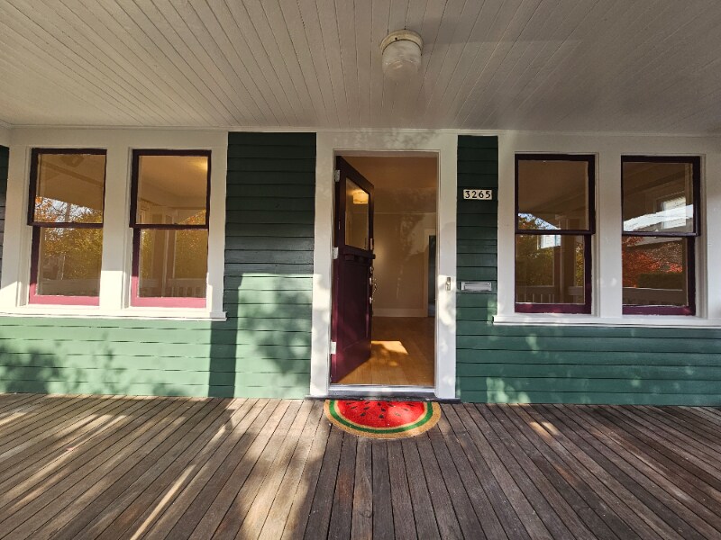 Building Photo - 3265 NE Alberta St