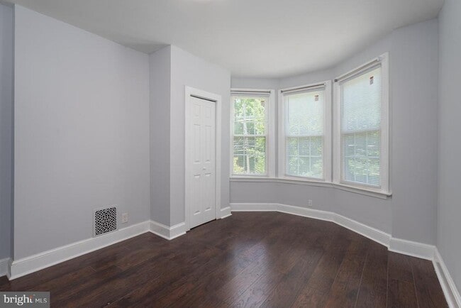 Building Photo - 156 Mercer St