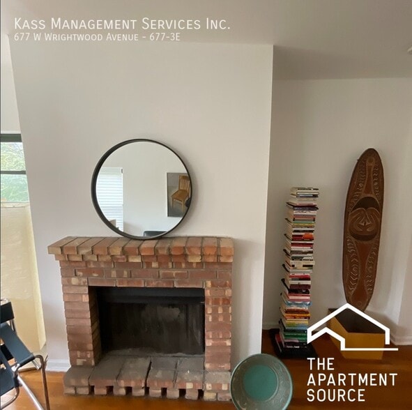 Building Photo - 673 W Wrightwood Ave