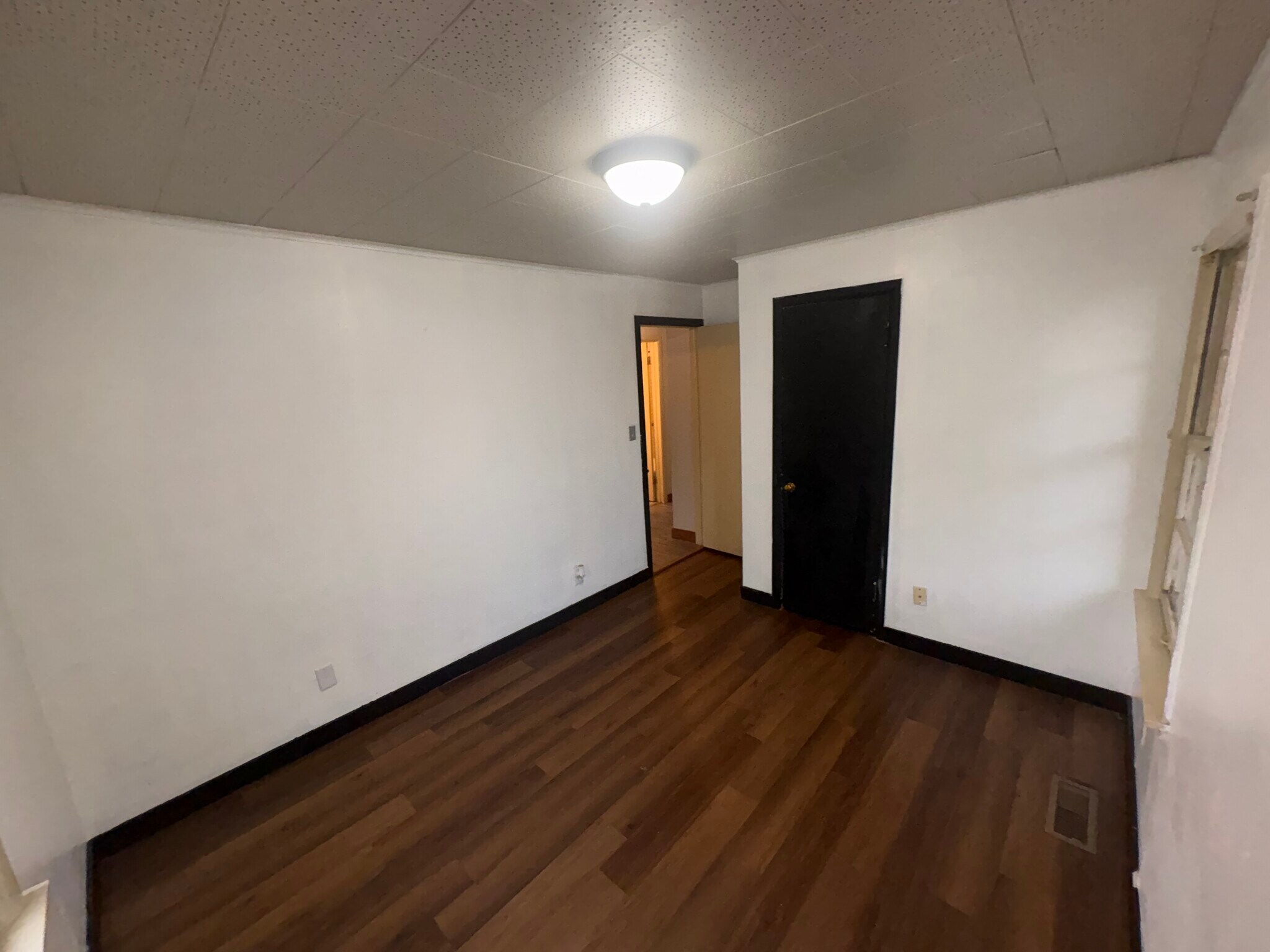 Building Photo - 2520 SW 45th St