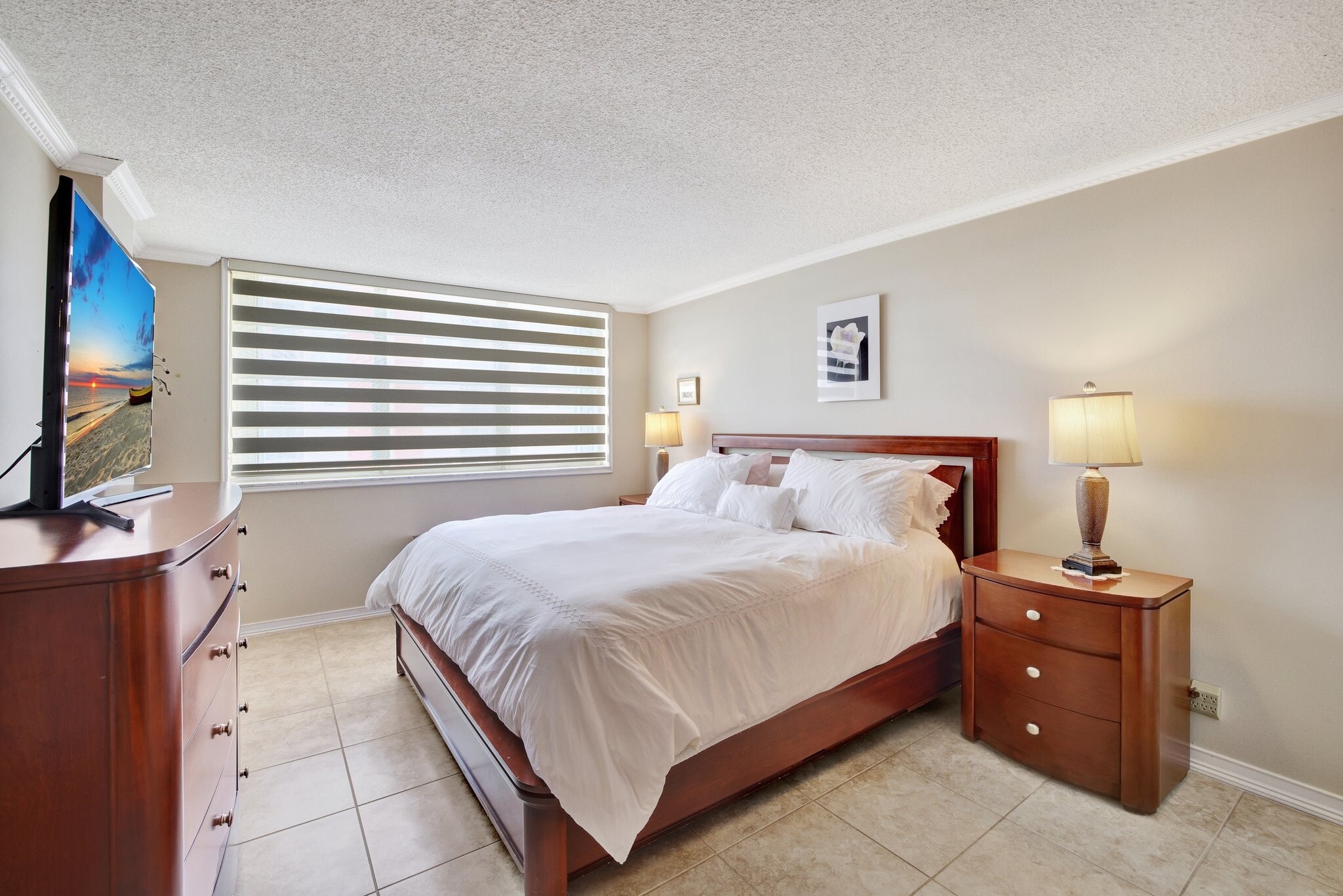 Building Photo - 3113 S Ocean Dr