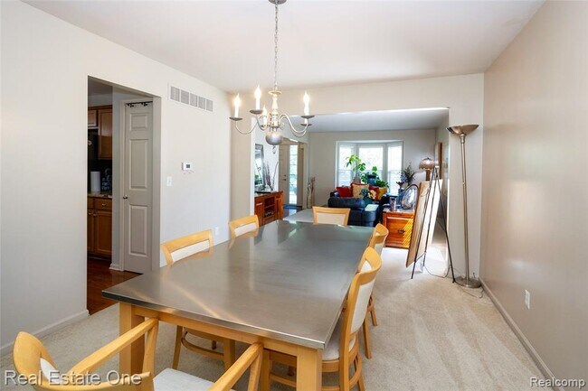 Building Photo - 3481 Castlewood Ct