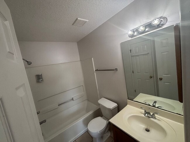 Building Photo - 565 Florosa Ct