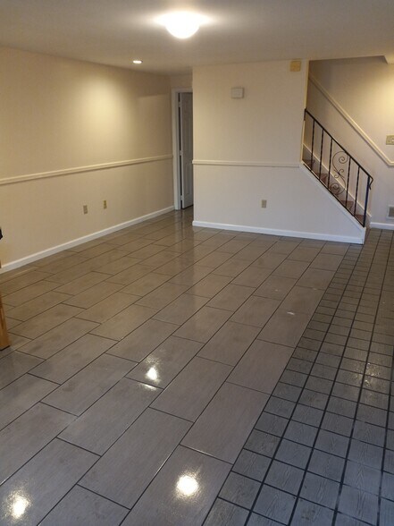 Building Photo - 735 N 12th St