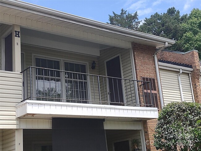 Building Photo - 4601 Coronado Dr