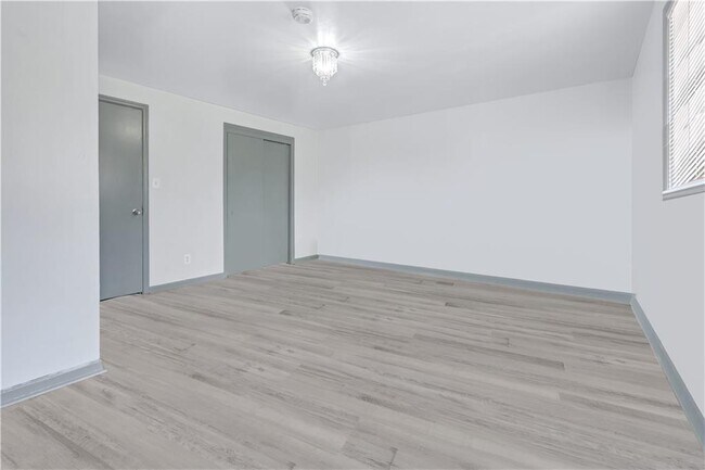 Building Photo - 968 Sexton Dr