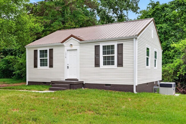 Building Photo - 1316 Sunnyview Dr