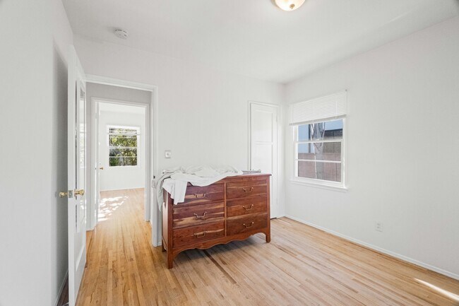 Building Photo - 13218 Lake St