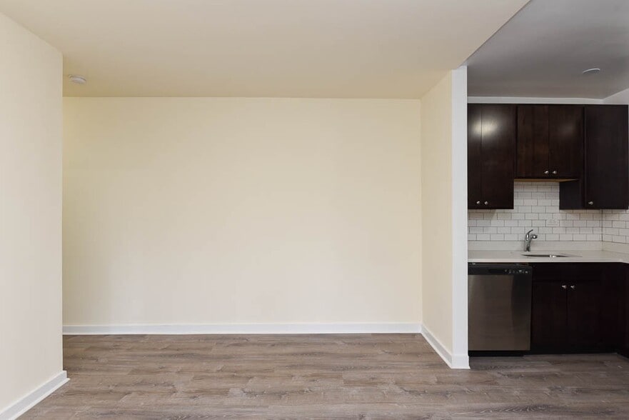 Building Photo - 1850 N Humboldt Blvd