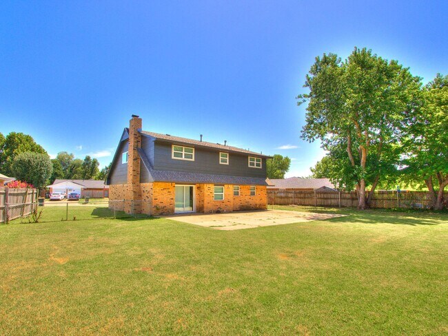 Building Photo - Stunning 4-Bedroom Home for Rent in Westwood Addition – Completely Remodeled on a Huge Lot!