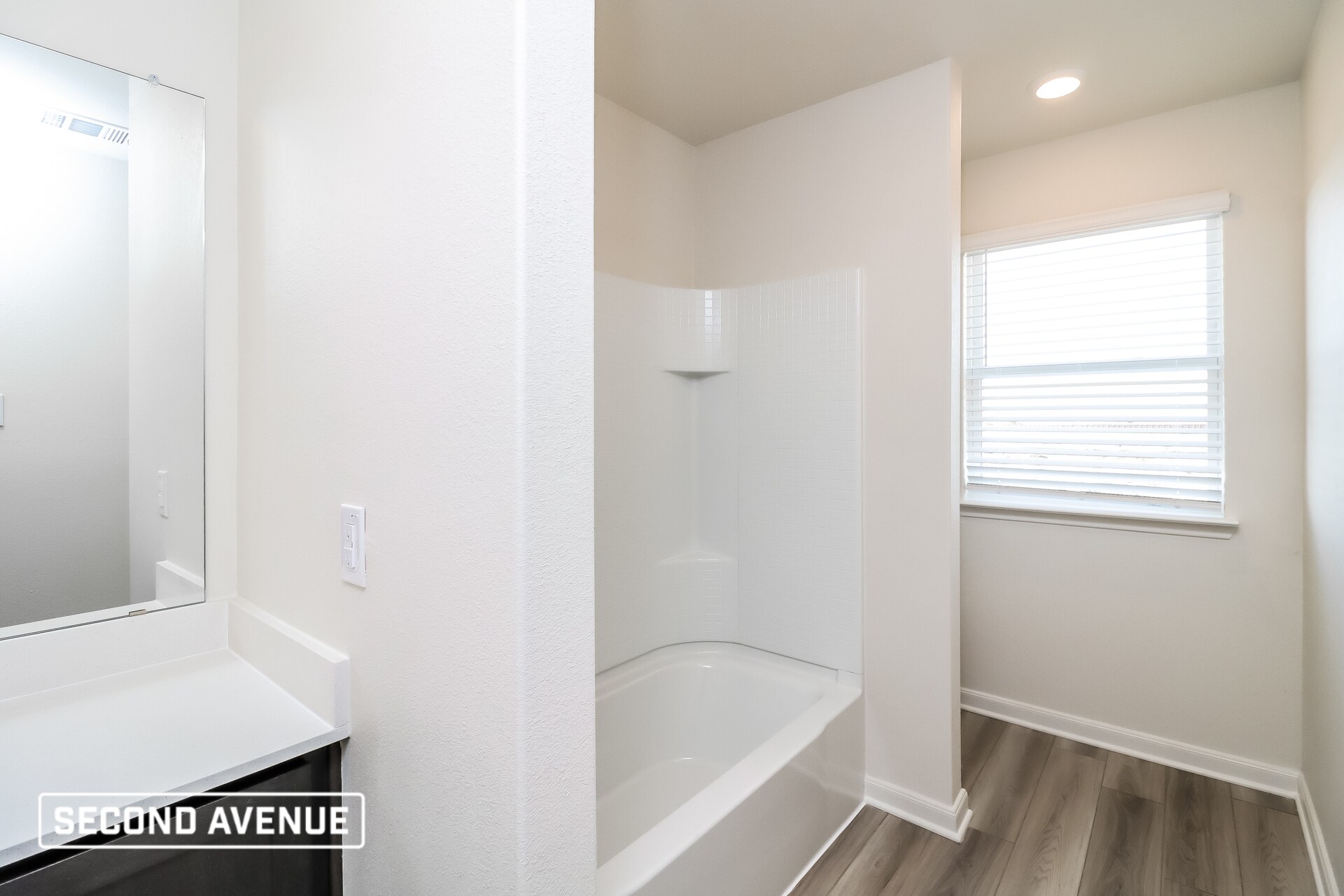 Building Photo - 424 Condie Russell Ave