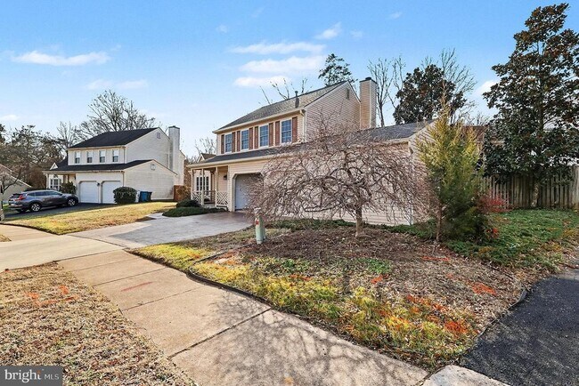 Building Photo - 5819 Stone Ridge Dr