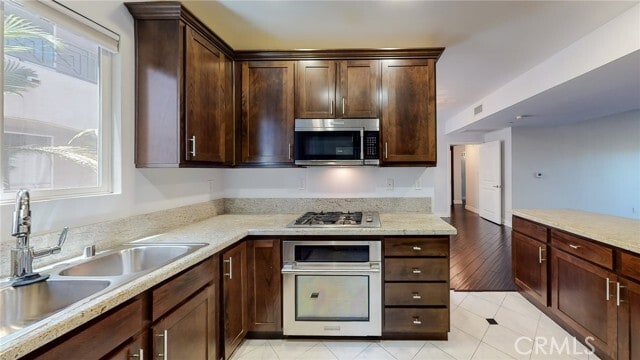 Building Photo - 4424 Whitsett Ave