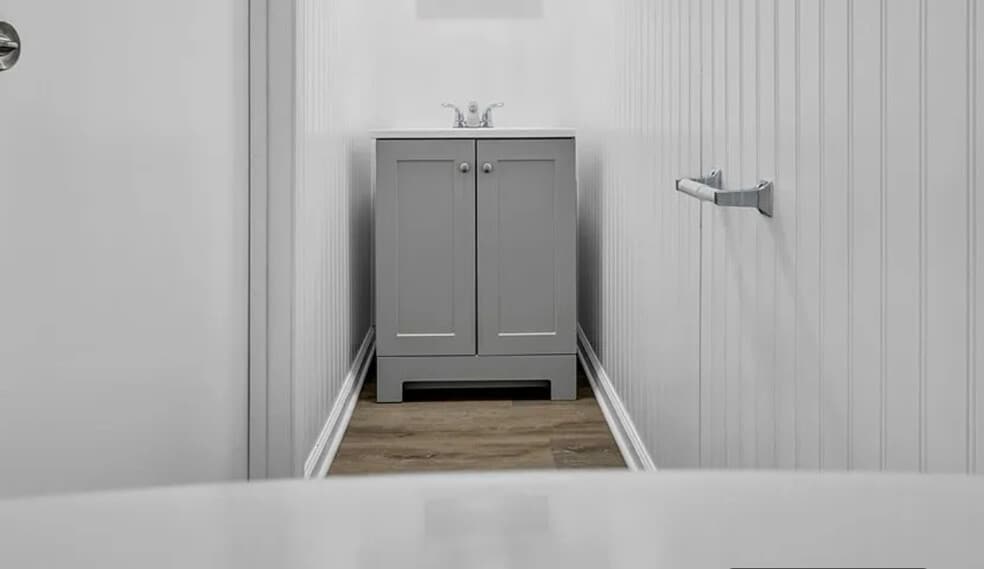 Building Photo - 204 Grove Ave