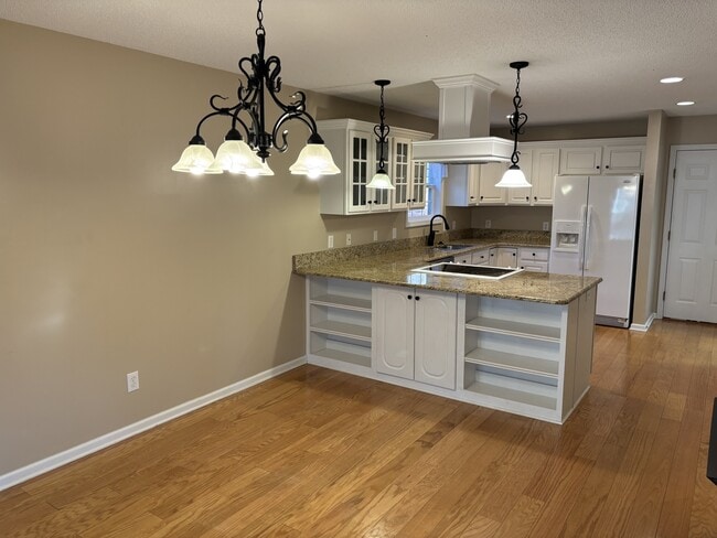 Building Photo - 480 Spring Lake Dr