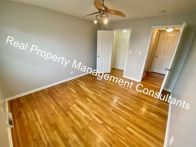 Building Photo - 4209 Clark Ave