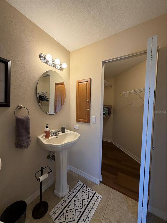 Building Photo - 4766 Theodore Ave