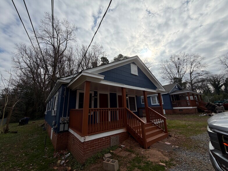 Building Photo - 409 Birch St