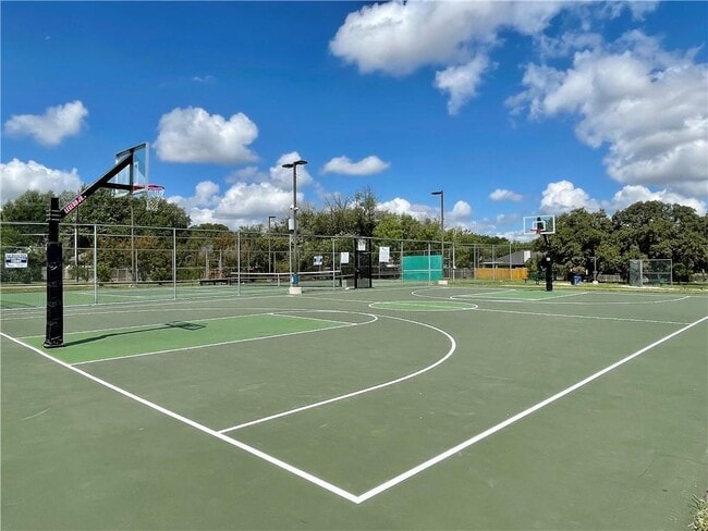 Building Photo - 16927 Whitebrush Loop