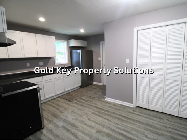 Building Photo - Fully Renovated 3 BR 2 BA House with Upgraded Appliances (NO SECTION 8)