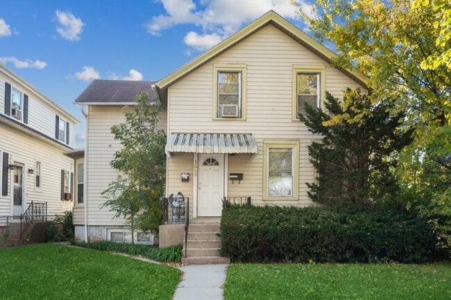 Primary Photo - 1802 Hovland Ct