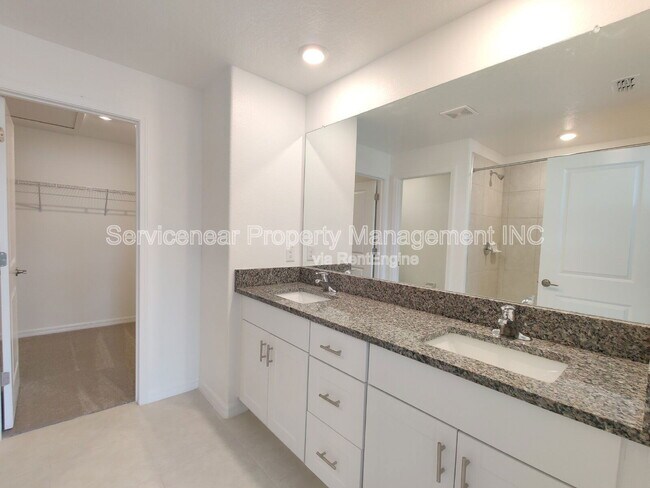 Building Photo - 9665 Ashworth Pl