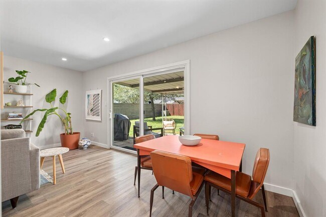 Building Photo - 2307 Whitestone Dr