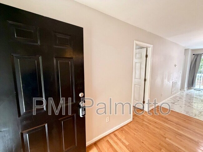Building Photo - 152 Chatham Cir
