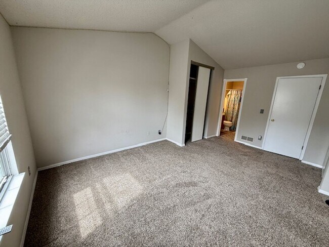 Building Photo - 11891 E Kepner Dr