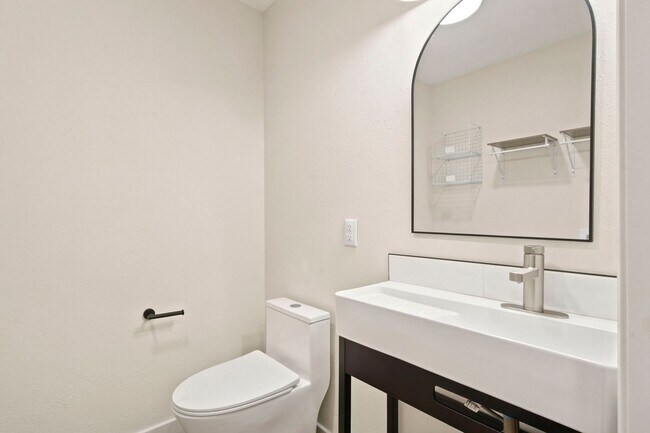 Building Photo - 117 Ridgeview Dr