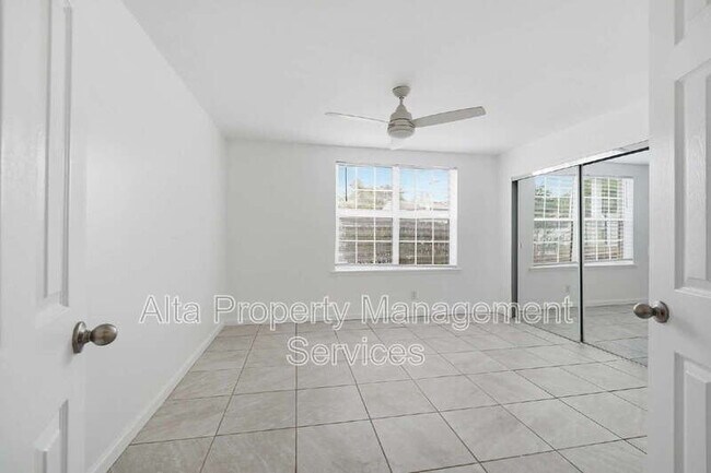 Building Photo - 4329 Plaza Gate Ln S