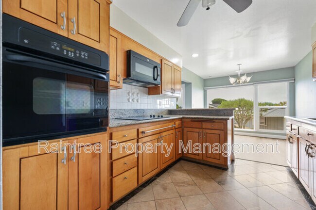Building Photo - 620 W Solana Cir