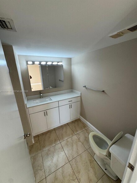 Building Photo - 4654 NW 97th Ct