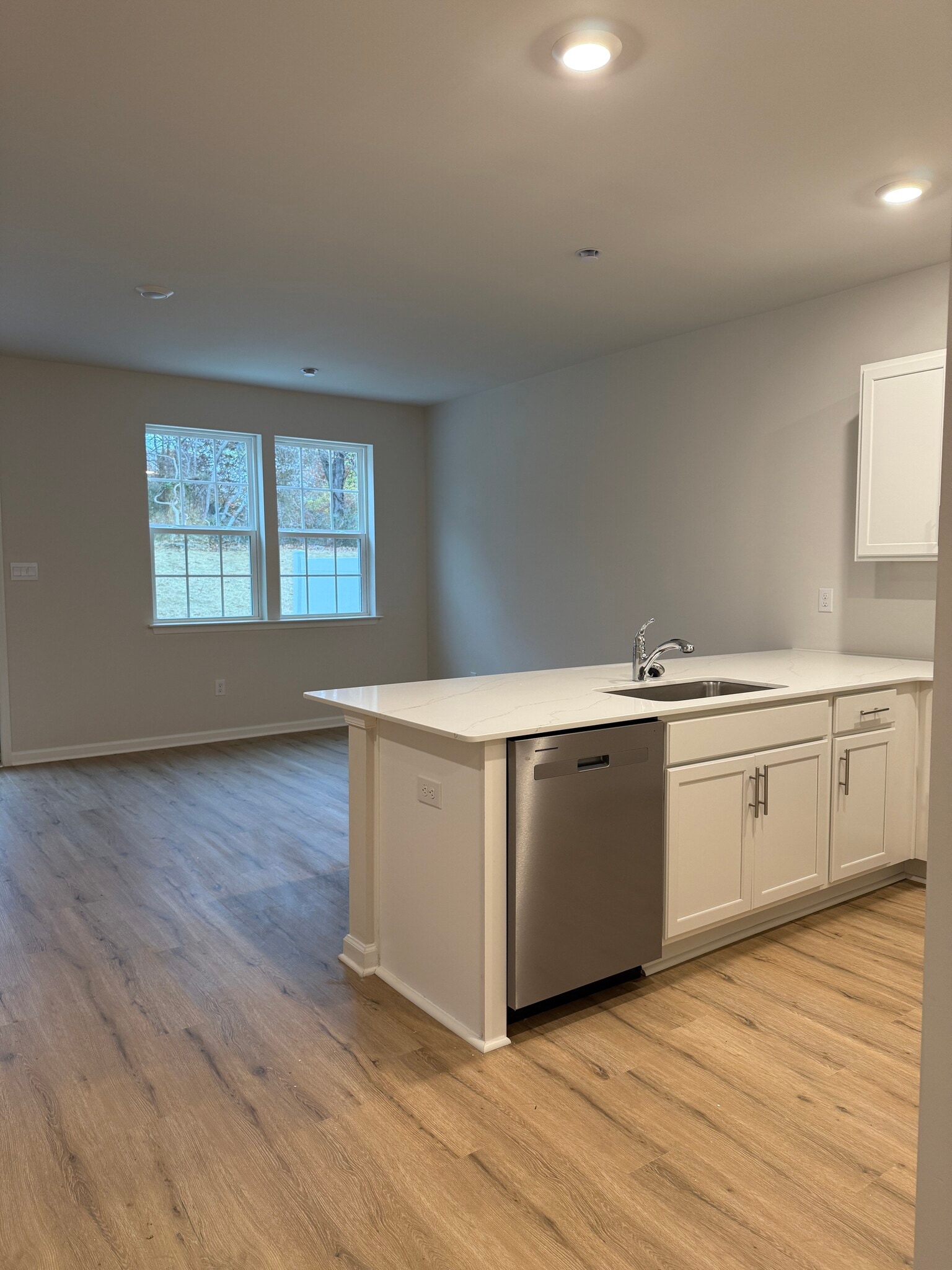 Building Photo - 8 Reagan Rd