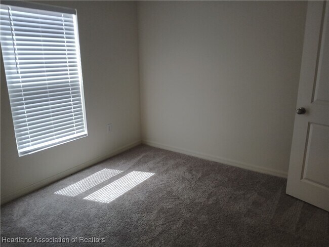 Building Photo - 1245 Stone Ridge Cir