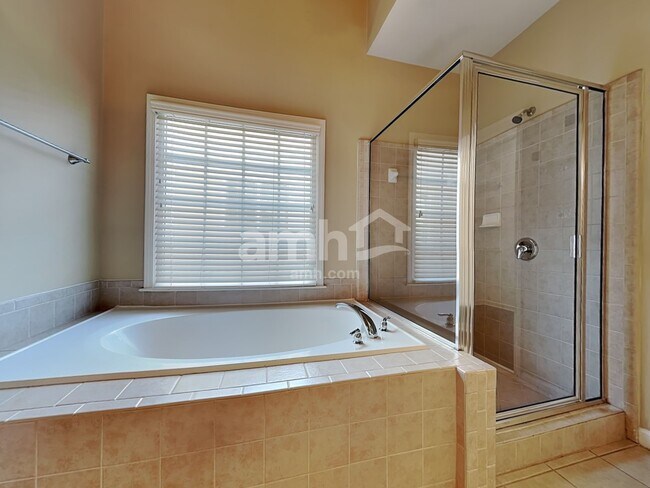 Building Photo - 393 Cherry Tree Ln