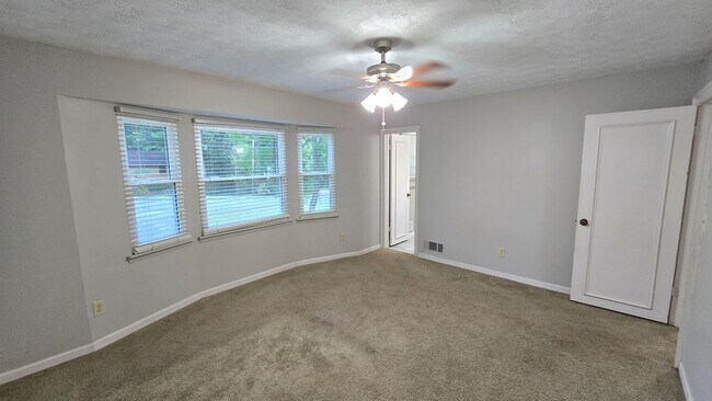 Building Photo - 5037 Camden Ct SW