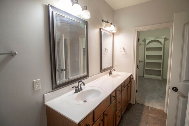 Building Photo - 3209 Belinda Ct