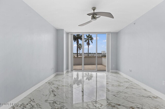 Building Photo - 241 Riverside Dr