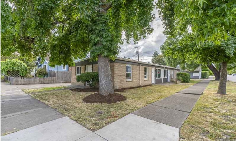 Primary Photo - 1114 NW Harrison Blvd