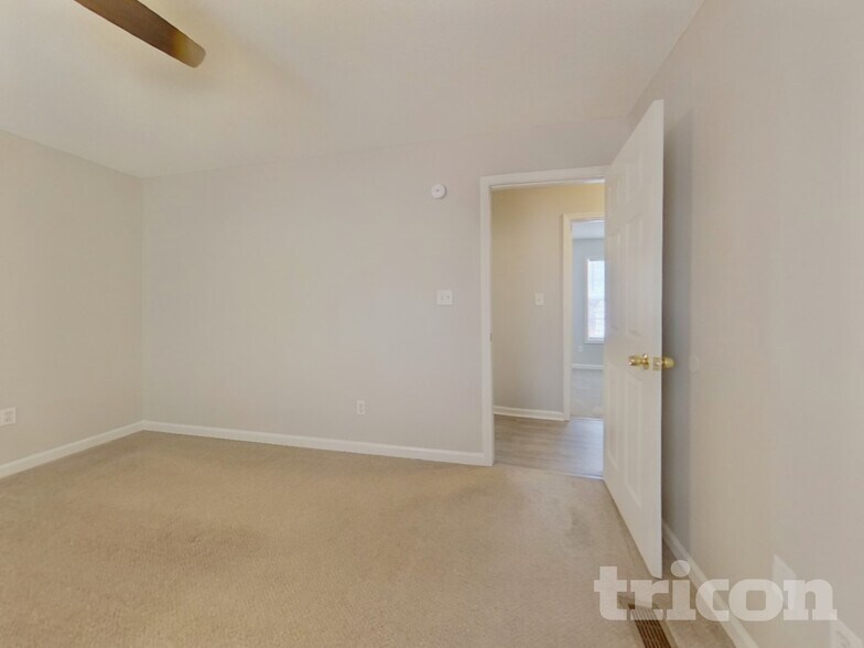 Building Photo - 97 Pastel Ct