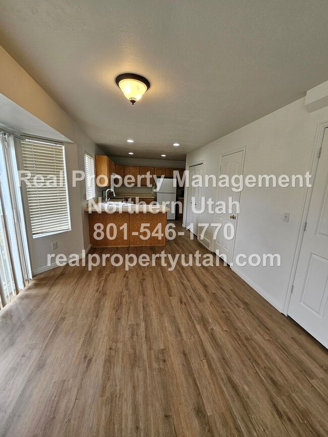 Building Photo - 3 Bedroom Home in Clearfield Available