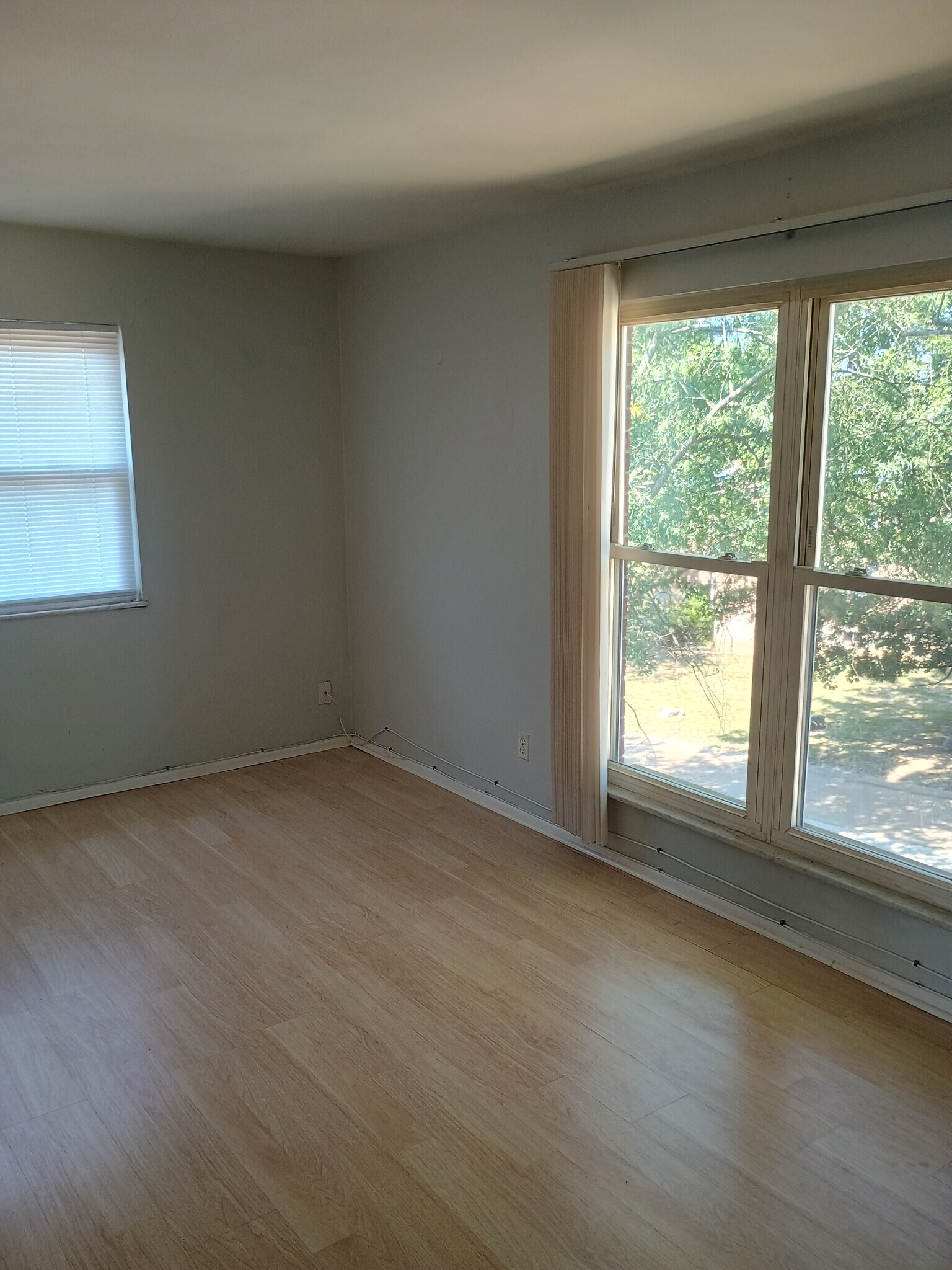Building Photo - 10466 Parkman Dr