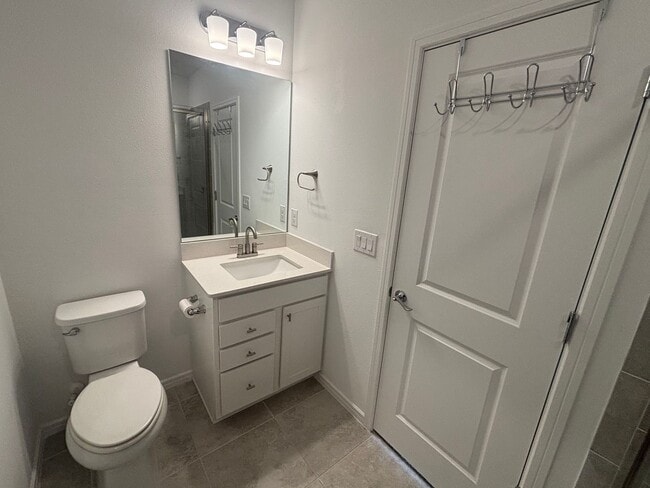 Building Photo - Stunning 3/2 in 55+ Stone Creek - Will rent quick