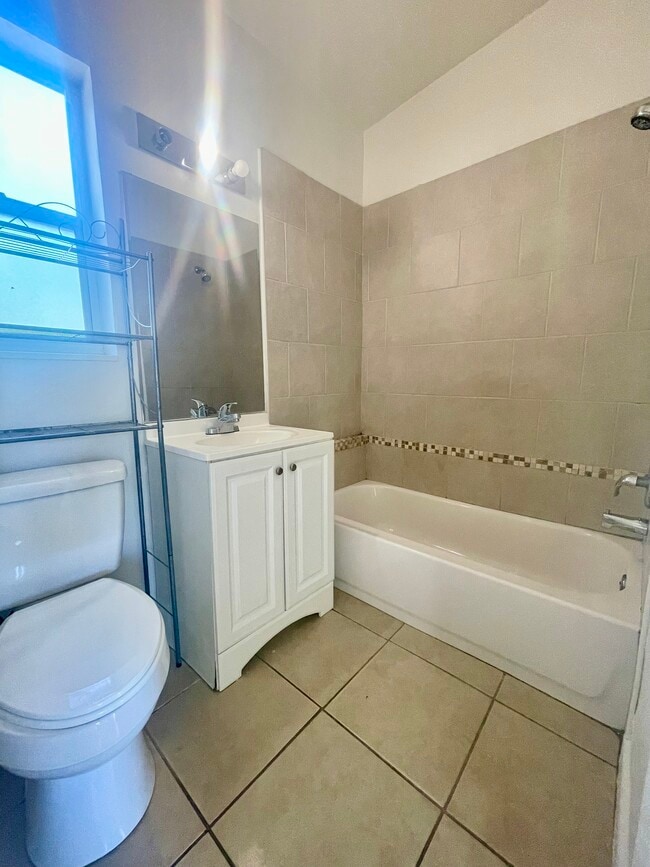 Building Photo - 6334 Talbot Cir