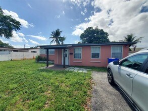 Building Photo - 1810 N 62nd Ave
